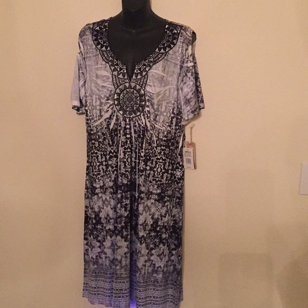 🔷3/$20 World Unity Dress, Cold Shoulder